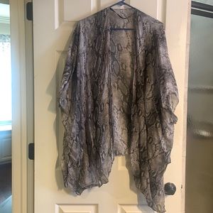 OS grey animal print shawl